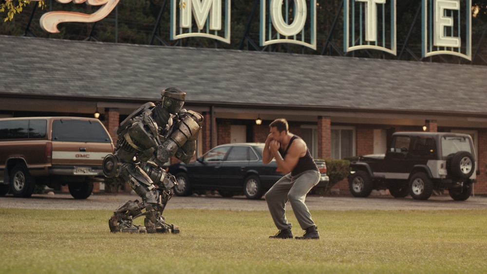 Hugh Jackman training with a robot in Real Steel