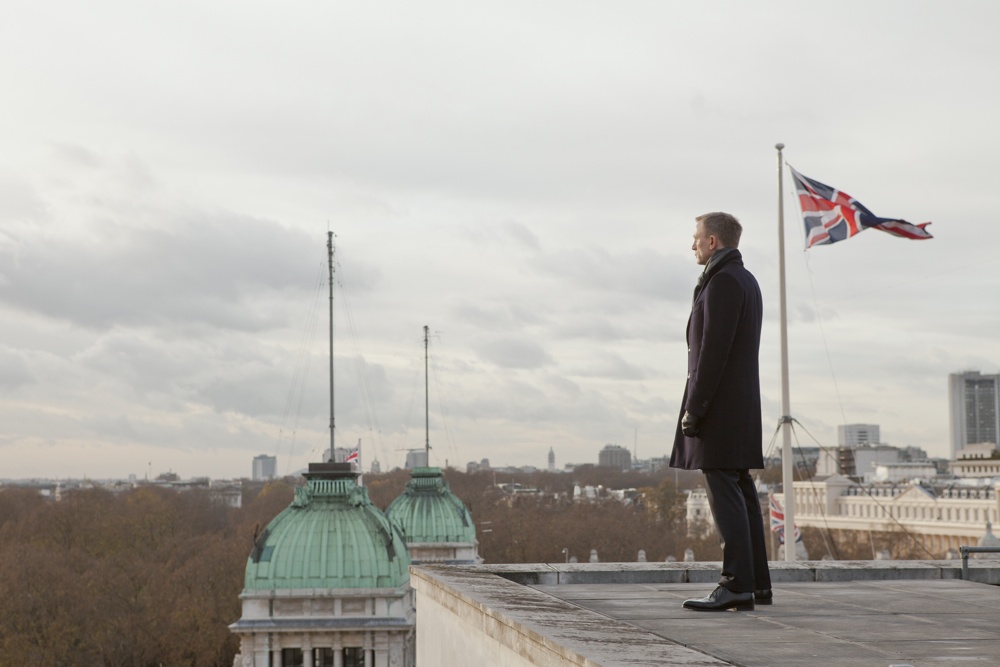 Daniel Craig stars as James Bond in Metro-Goldwyn-Mayer Pictures/Columbia Pictures/EON Productions action adventure SKYFALL.